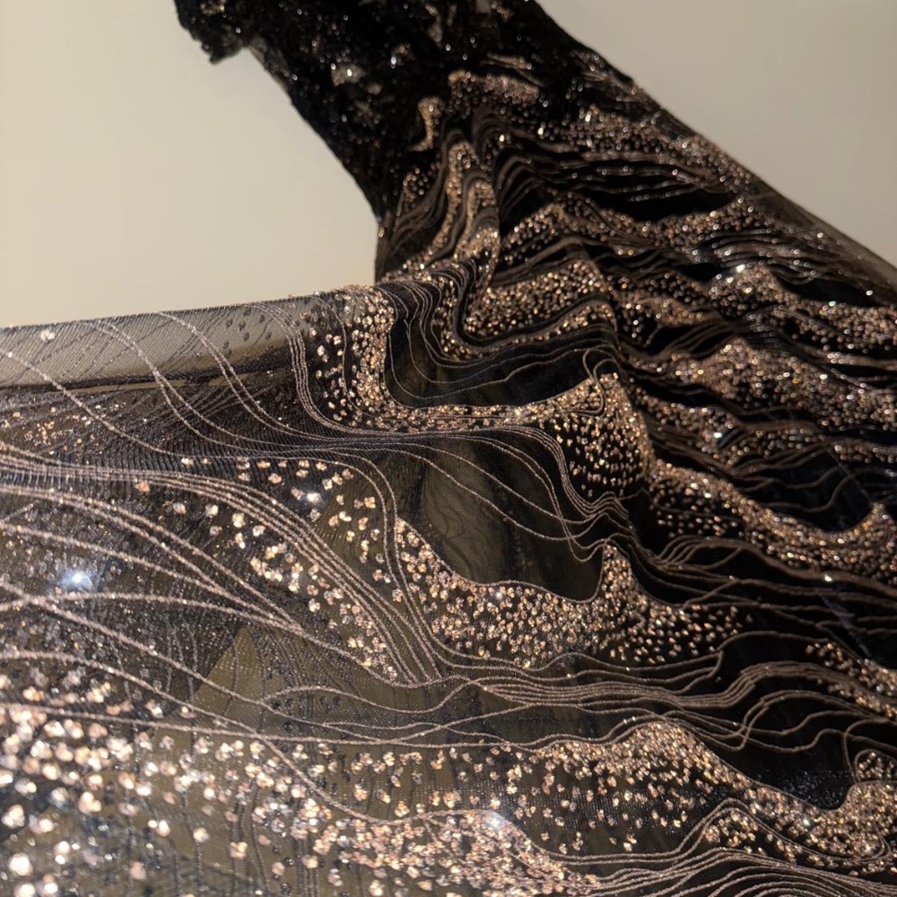 Party dresses - Picture 3 of 17